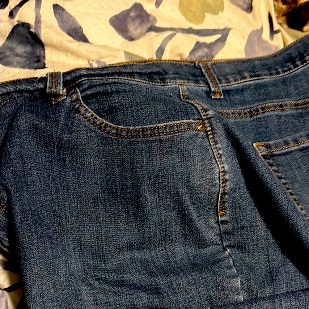 Gloria Vanderbilt Blue Jeans with Classic Indigo Wash